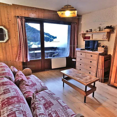 Cosy Pour 4 Au Grand-bornand Avec Balcon - Fr-1-458-207 *