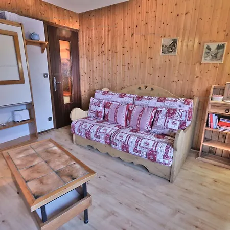 Apartment Cosy Pour 4 Au Grand-bornand Avec Balcon - Fr-1-458-207